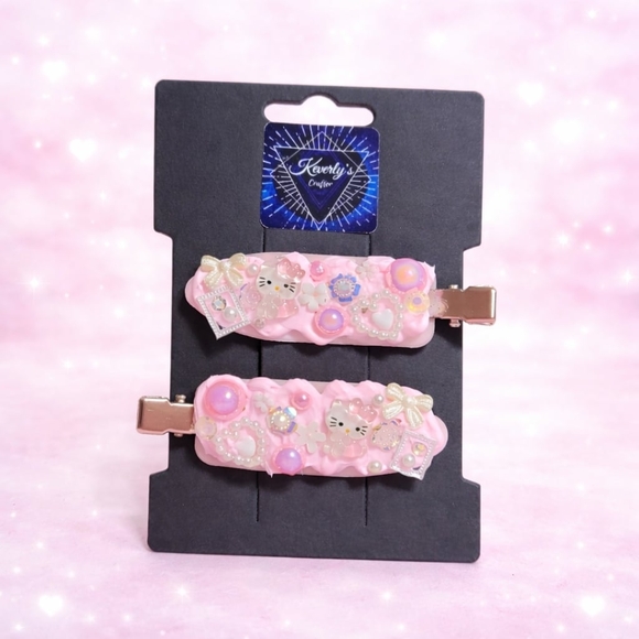 Handmade Hello Kitty HairClips - Picture 1 of 3